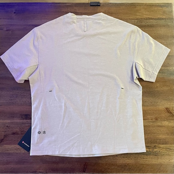 FINAL RESTOCK! Mens Lululemon LINEN RELAXED FIT TRAIN SS, MSRP $78 - Picture 9 of 11